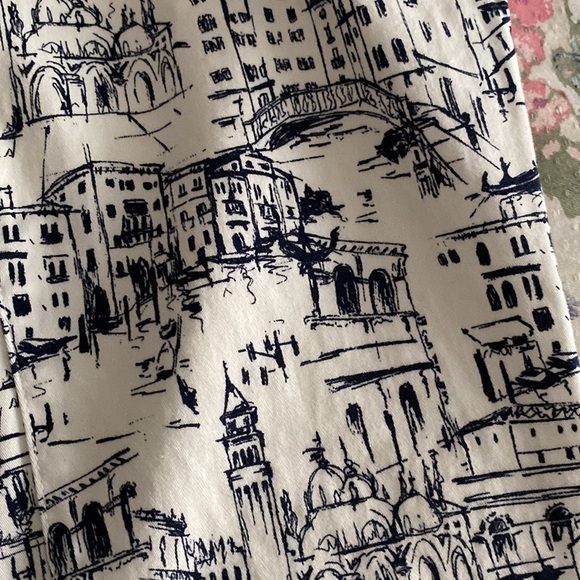 CAPRIS - Picture 2 of 6